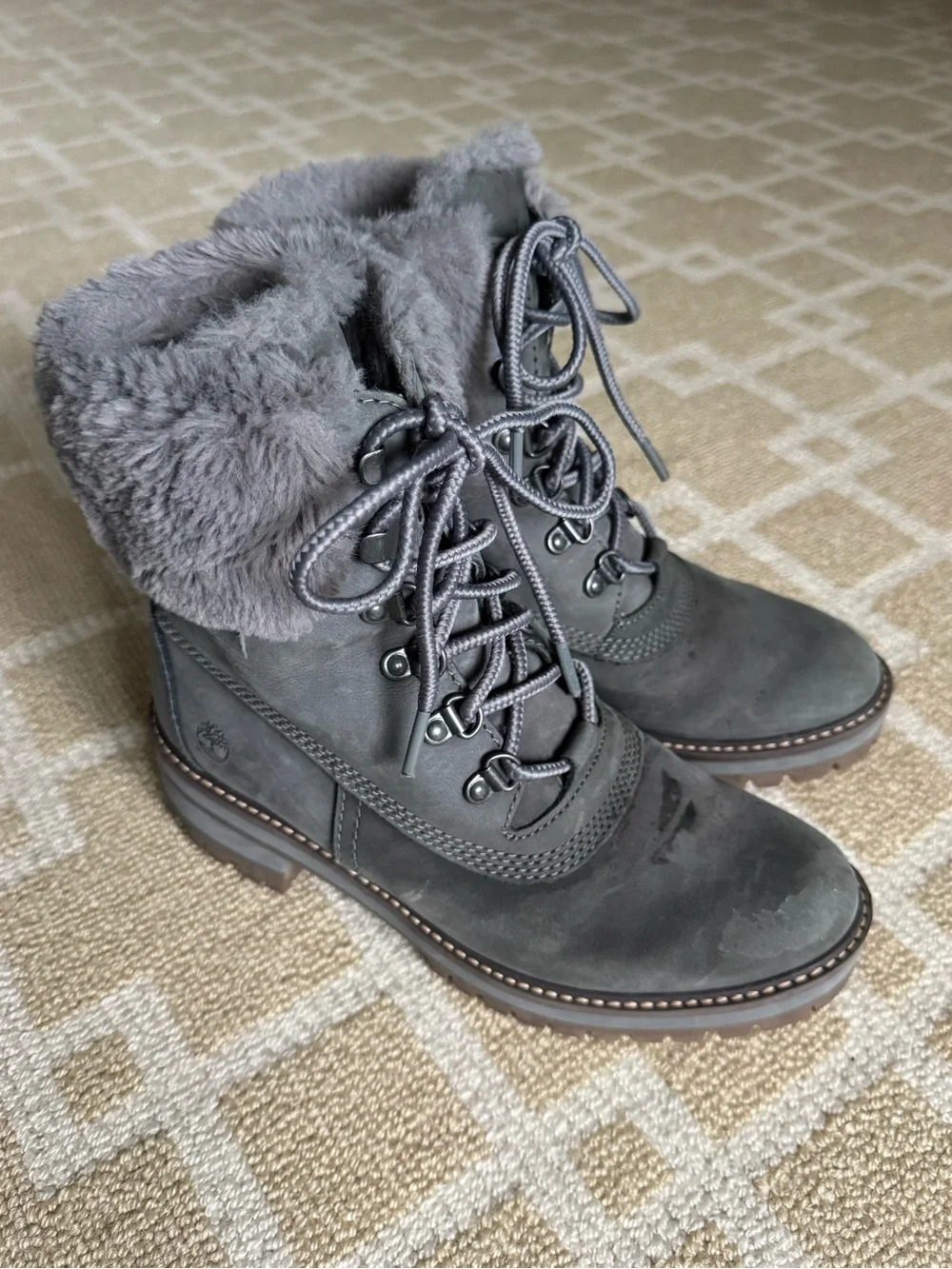 Timberland Courmayeur Valley Faux Fur Waterproof Boots Gray Size 7.5